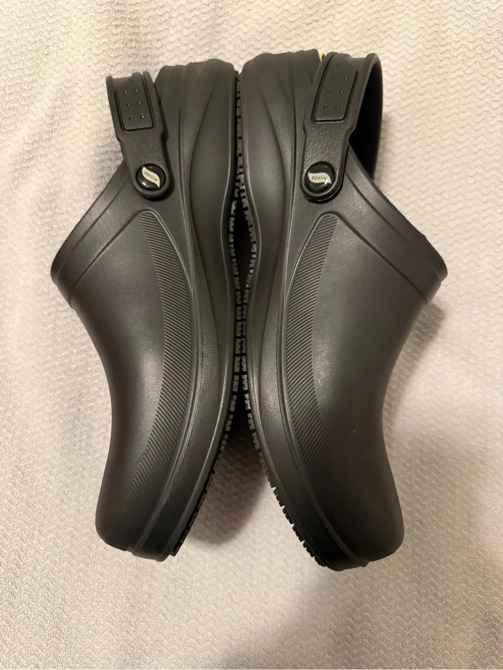 Skechers Arch Fit Riverbound SR Black Slip-On Clogs size 10 men’s